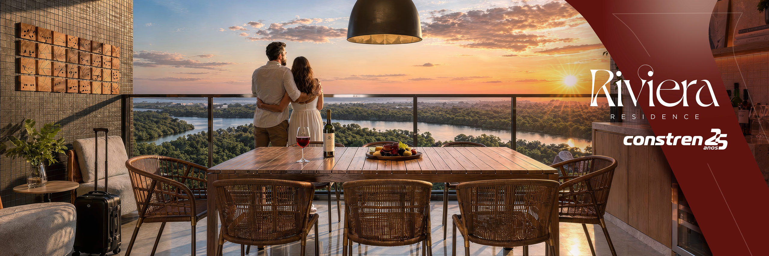 Varanda do Riviera Residence com vista para o rio, ao entardecer